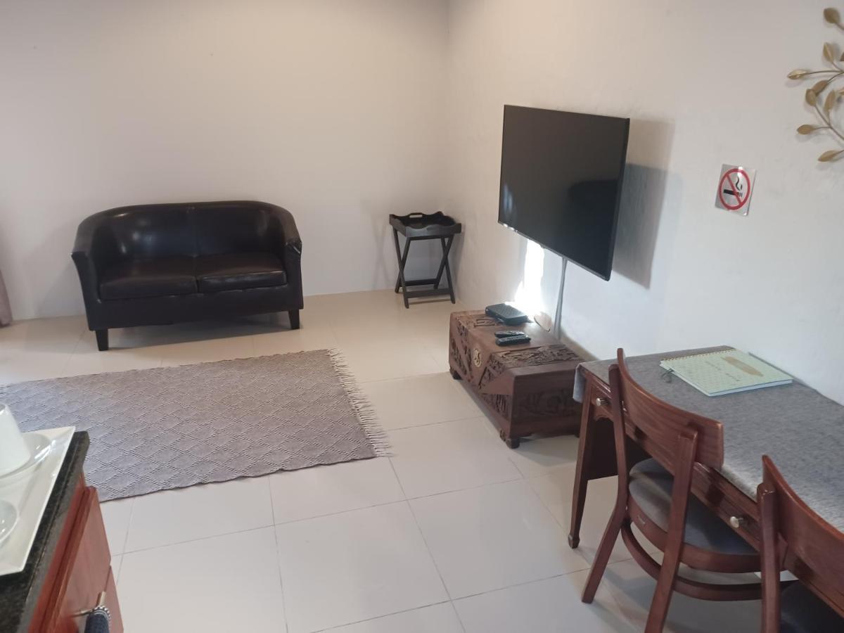Summerstrand Self Catering For Two Port Elizabeth Kültér fotó